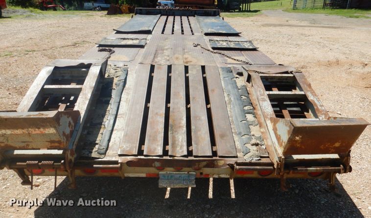 image for item DM3984 2000 Interstate 40DL  equipment trailer