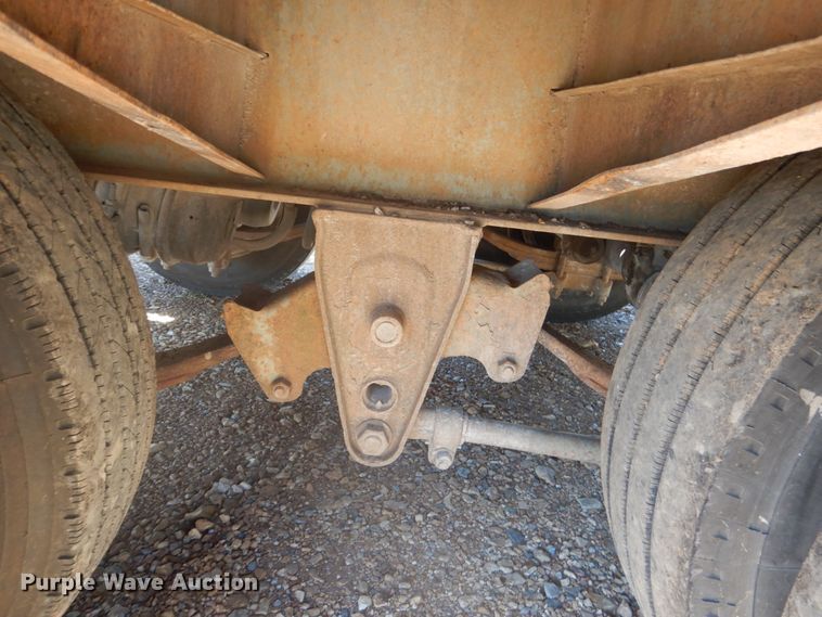 image for item DM3984 2000 Interstate 40DL  equipment trailer