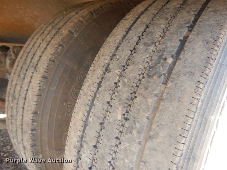 image for item DM3984 2000 Interstate 40DL  equipment trailer