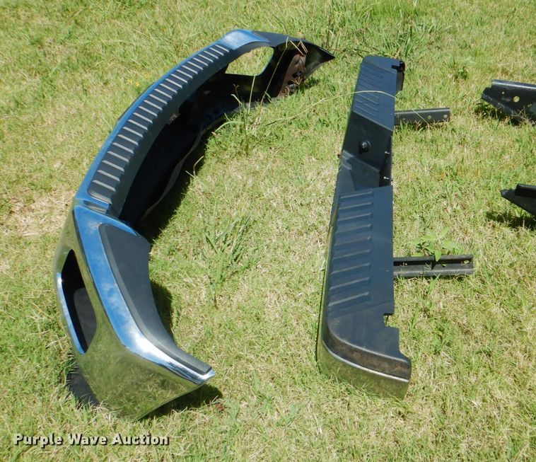 image for item DM3994 2015 Ford F350  pickup truck bed