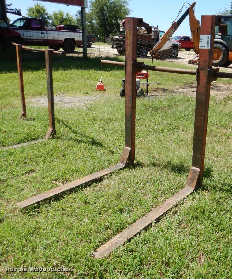 image for item DM3996 48" L x 5' H forks