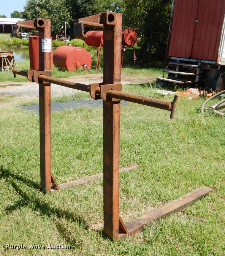 image for item DM3996 48" L x 5' H forks