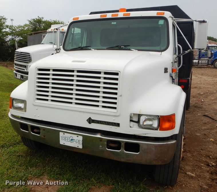 image for item DM4340 1999 International 4700  dump truck