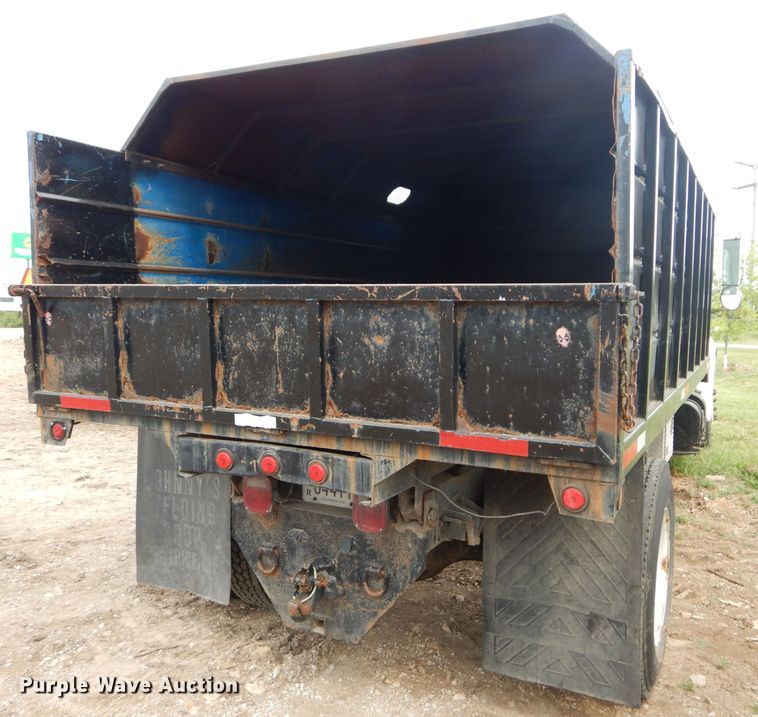 image for item DM4340 1999 International 4700  dump truck