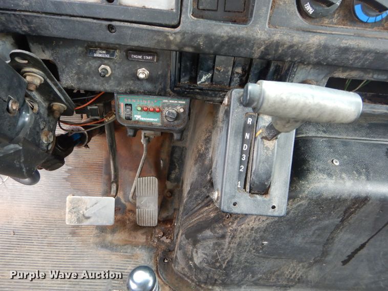 image for item DM4340 1999 International 4700  dump truck