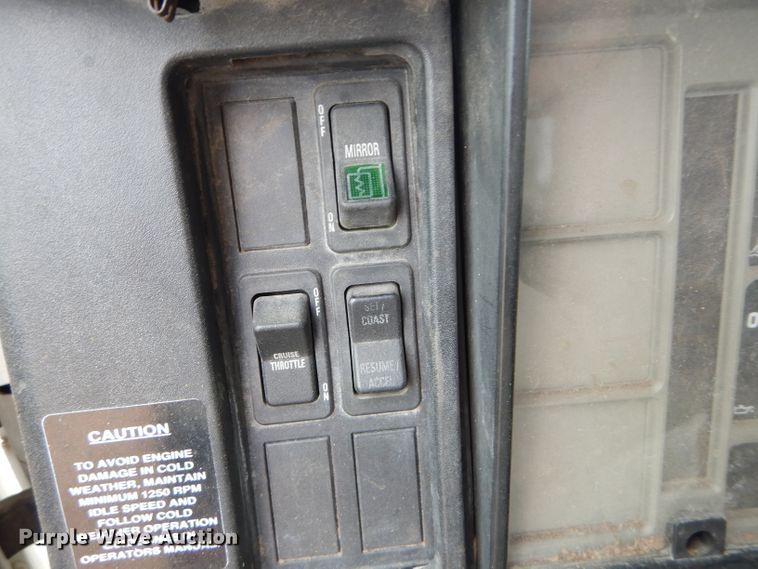 image for item DM4340 1999 International 4700  dump truck