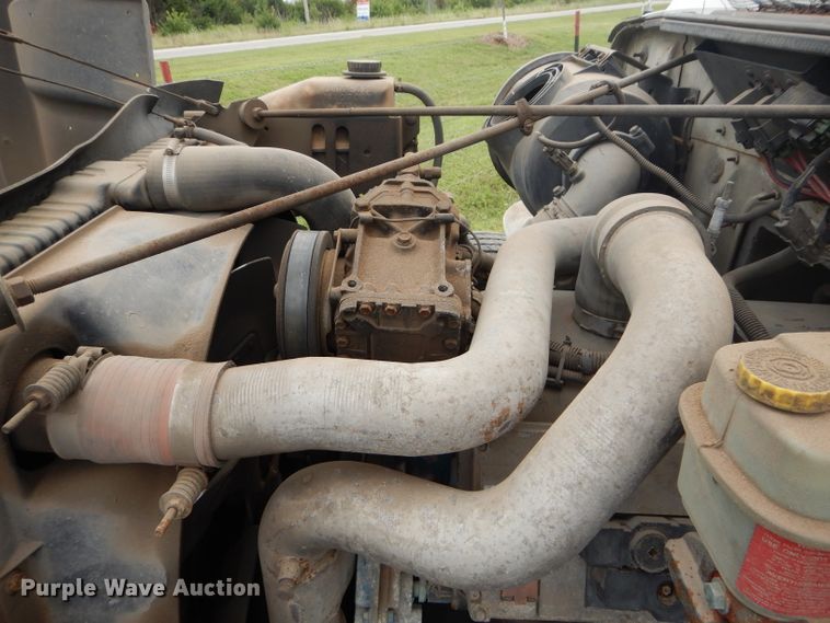 image for item DM4340 1999 International 4700  dump truck