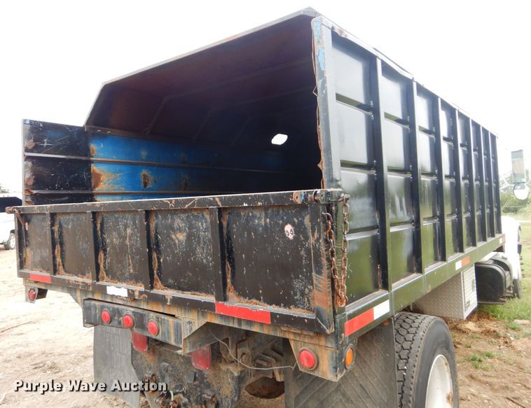 image for item DM4340 1999 International 4700  dump truck