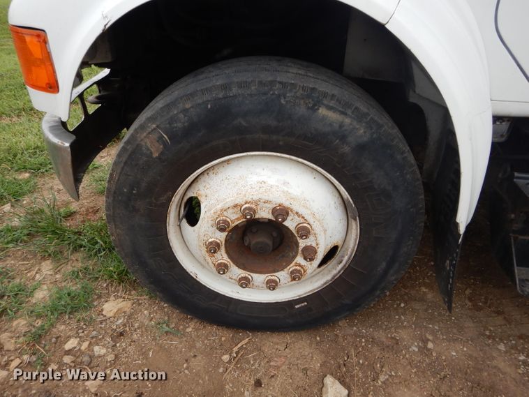 image for item DM4340 1999 International 4700  dump truck