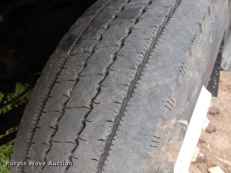 image for item DM4340 1999 International 4700  dump truck