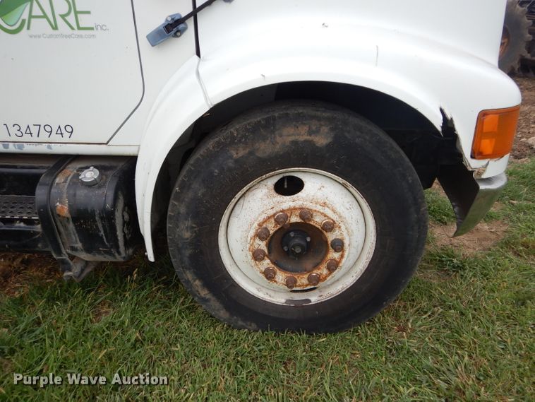 image for item DM4340 1999 International 4700  dump truck