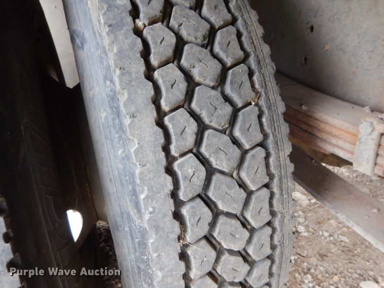 image for item DM4340 1999 International 4700  dump truck