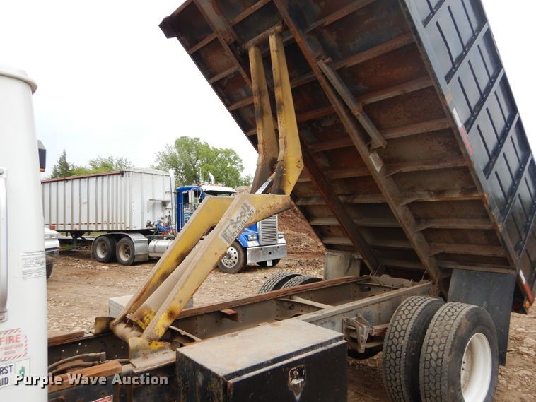 image for item DM4340 1999 International 4700  dump truck