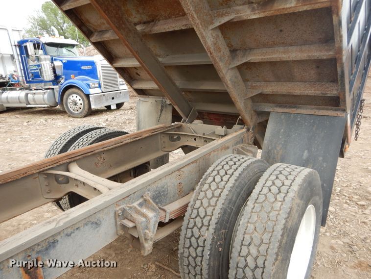 image for item DM4340 1999 International 4700  dump truck
