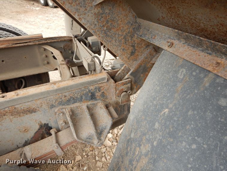 image for item DM4340 1999 International 4700  dump truck