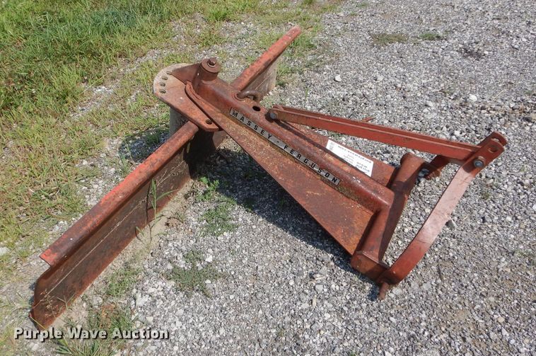 image for item DM4349 Massey Ferguson  6'W blade