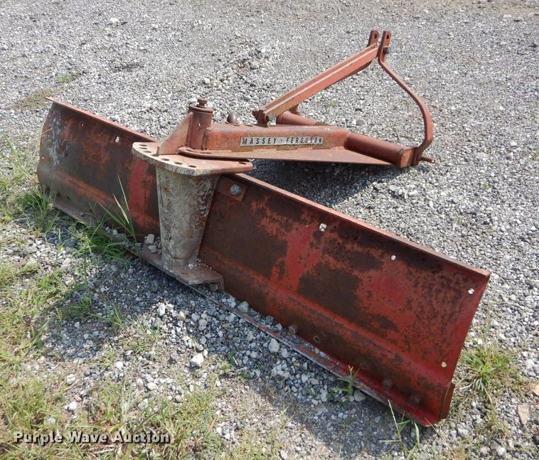 image for item DM4349 Massey Ferguson  6'W blade