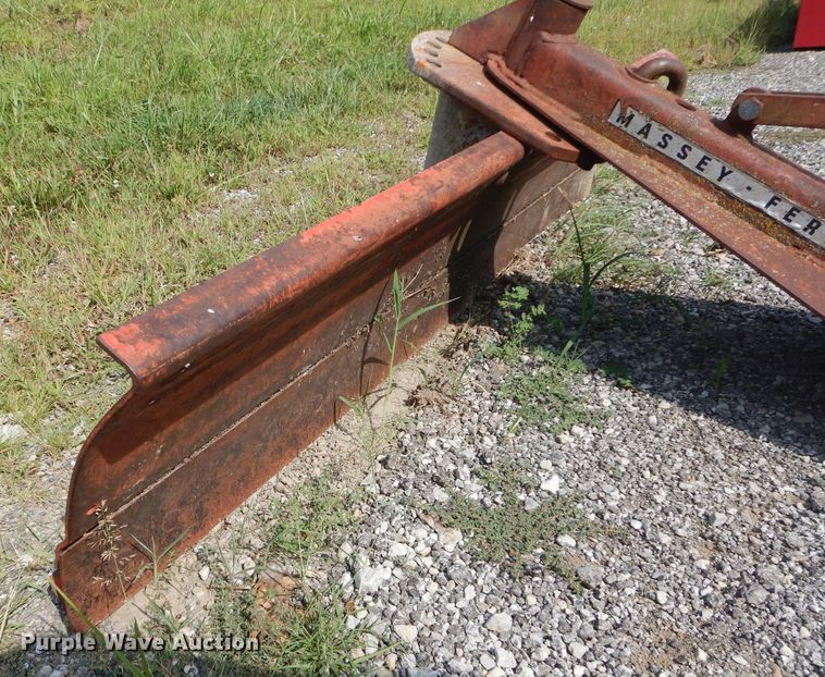 image for item DM4349 Massey Ferguson  6'W blade