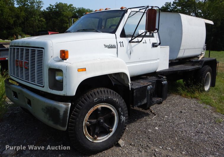 image for item DM4352 1992 GMC C7500  tank truck