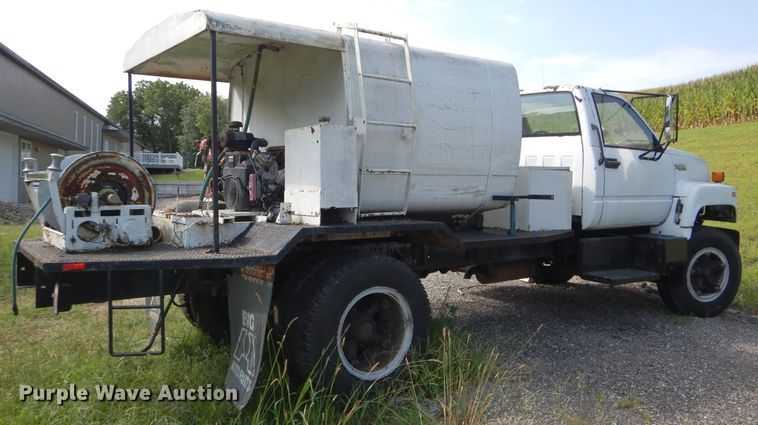 image for item DM4352 1992 GMC C7500  tank truck
