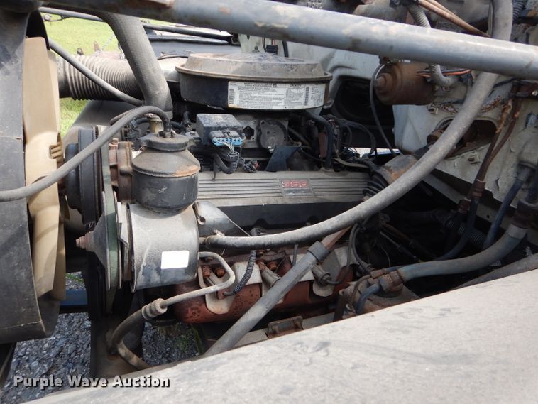 image for item DM4352 1992 GMC C7500  tank truck