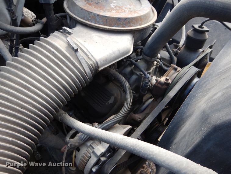 image for item DM4352 1992 GMC C7500  tank truck