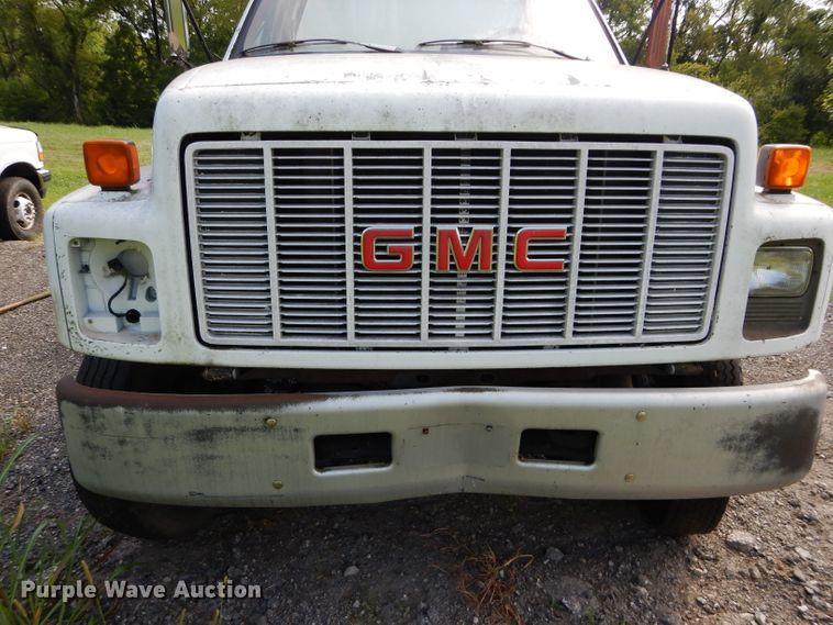 image for item DM4352 1992 GMC C7500  tank truck