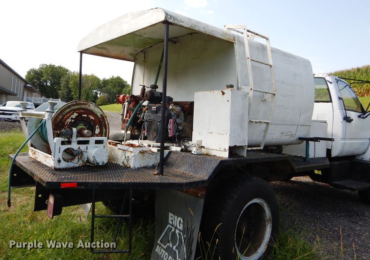 image for item DM4352 1992 GMC C7500  tank truck