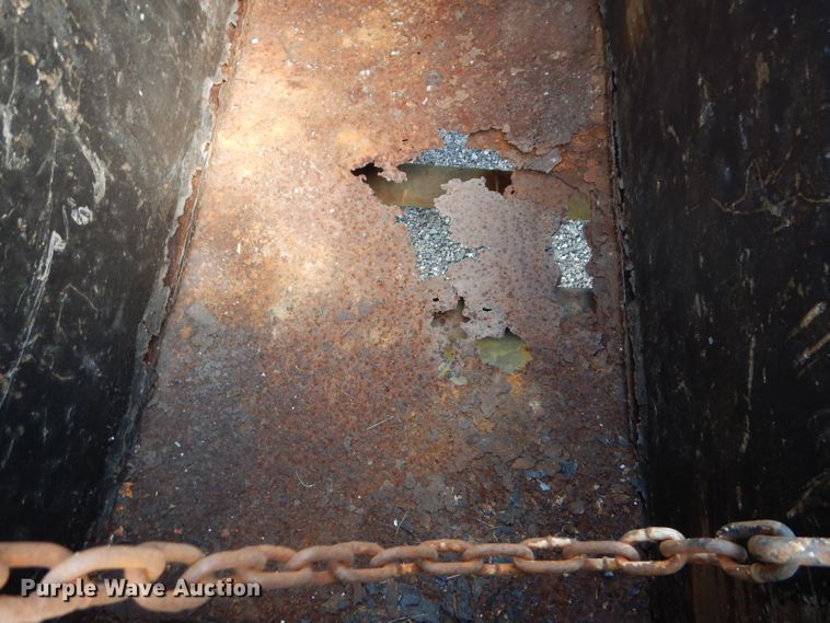 image for item DM4352 1992 GMC C7500  tank truck