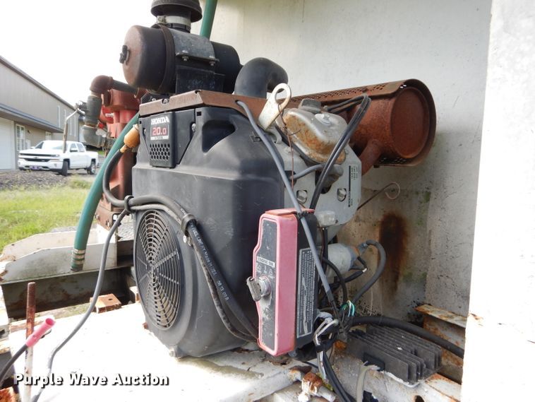 image for item DM4352 1992 GMC C7500  tank truck