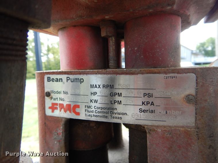 image for item DM4352 1992 GMC C7500  tank truck