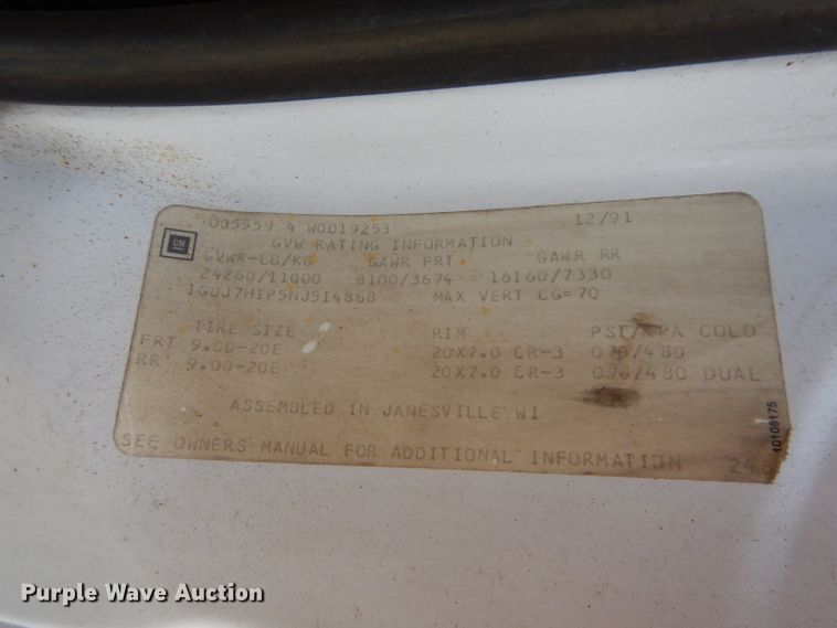 image for item DM4352 1992 GMC C7500  tank truck