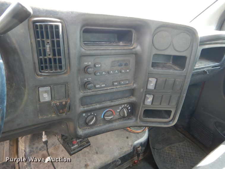 image for item DM4353 2003 Chevrolet C4500  dump flatbed truck