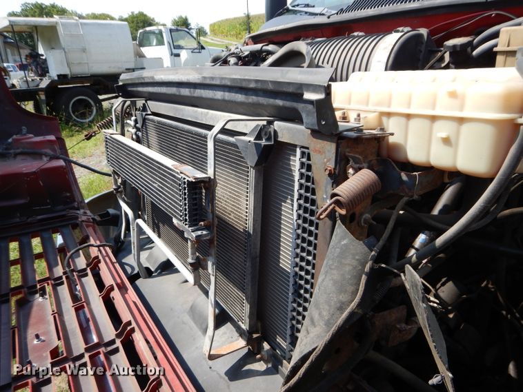 image for item DM4353 2003 Chevrolet C4500  dump flatbed truck