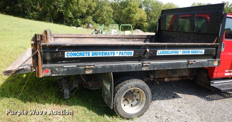 image for item DM4353 2003 Chevrolet C4500  dump flatbed truck