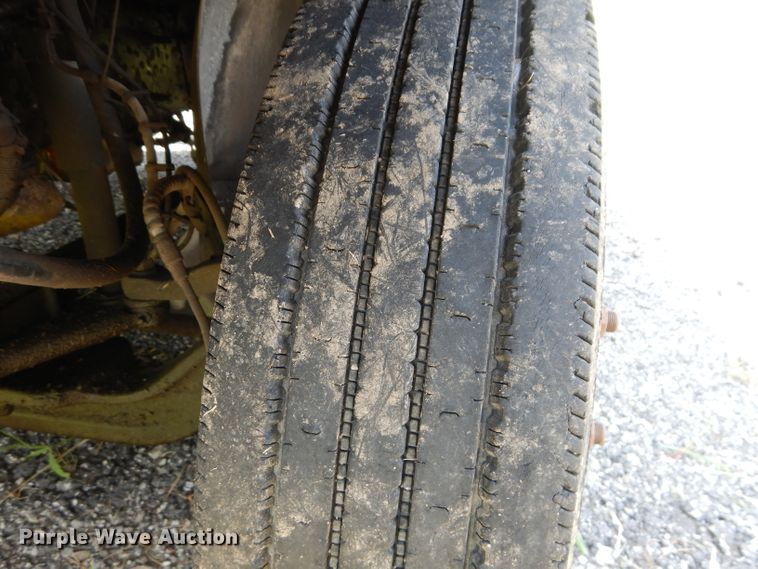 image for item DM4353 2003 Chevrolet C4500  dump flatbed truck