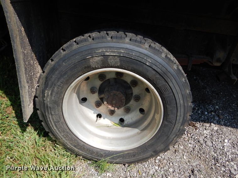 image for item DM4353 2003 Chevrolet C4500  dump flatbed truck