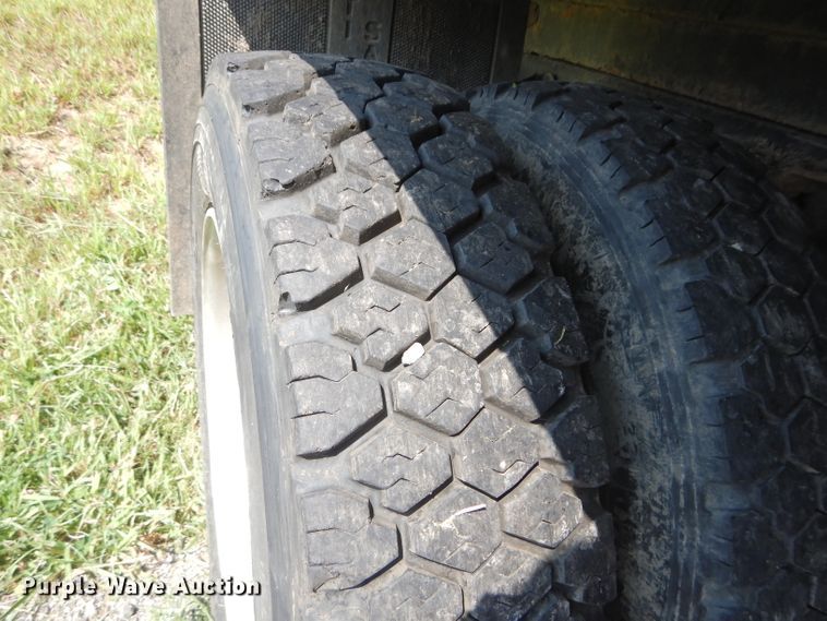 image for item DM4353 2003 Chevrolet C4500  dump flatbed truck