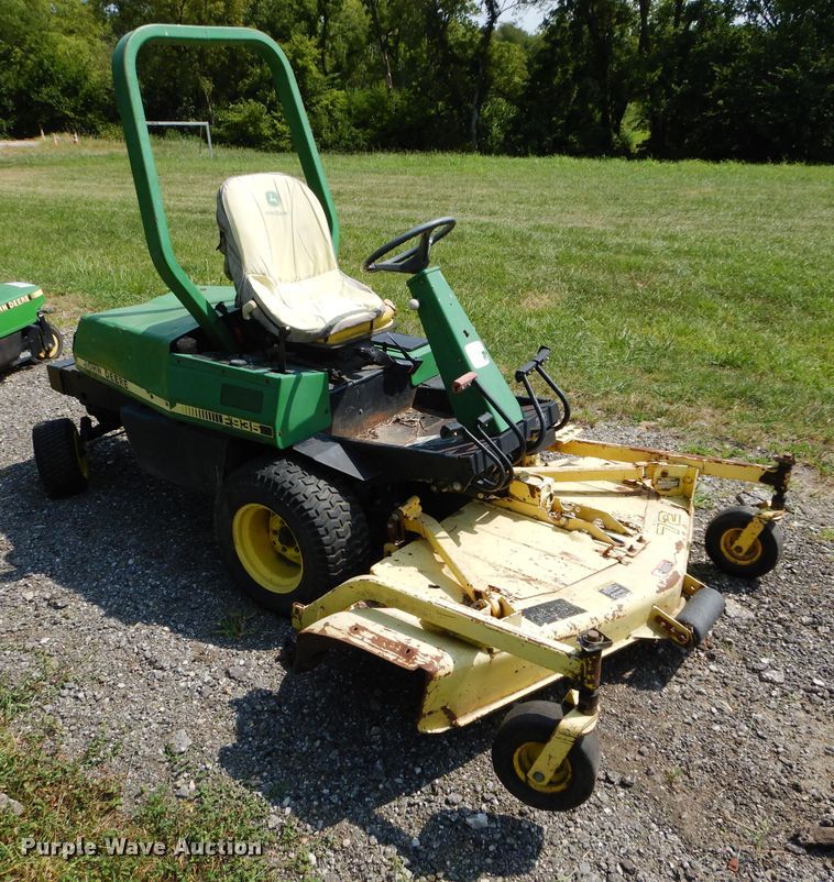 image for item DM4355 John Deere F935  lawn mower