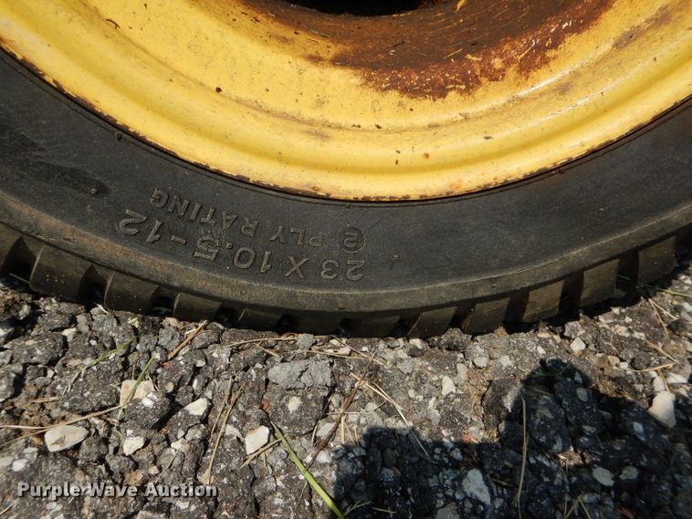 image for item DM4355 John Deere F935  lawn mower