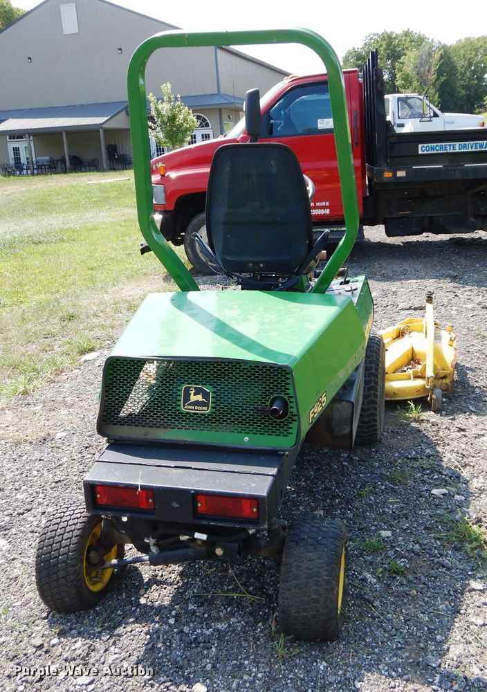 image for item DM4356 John Deere F925  lawn mower
