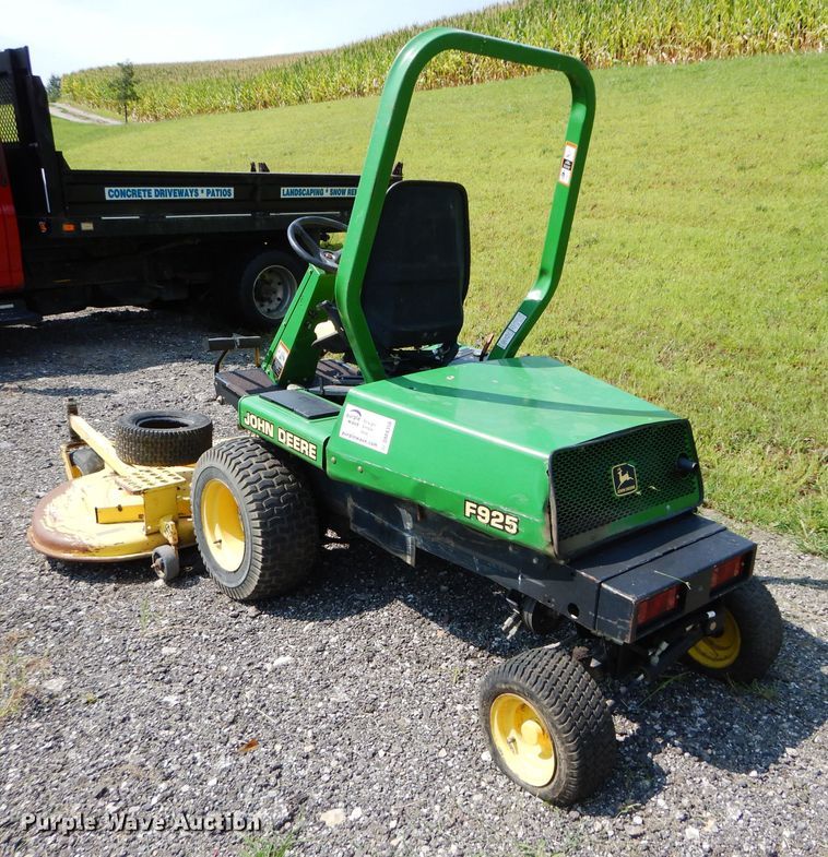 image for item DM4356 John Deere F925  lawn mower