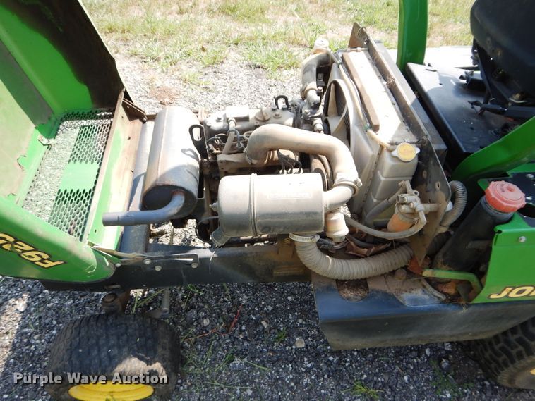 image for item DM4356 John Deere F925  lawn mower