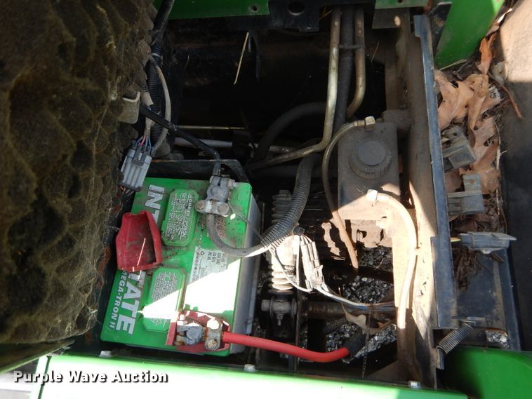 image for item DM4356 John Deere F925  lawn mower