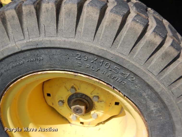 image for item DM4356 John Deere F925  lawn mower