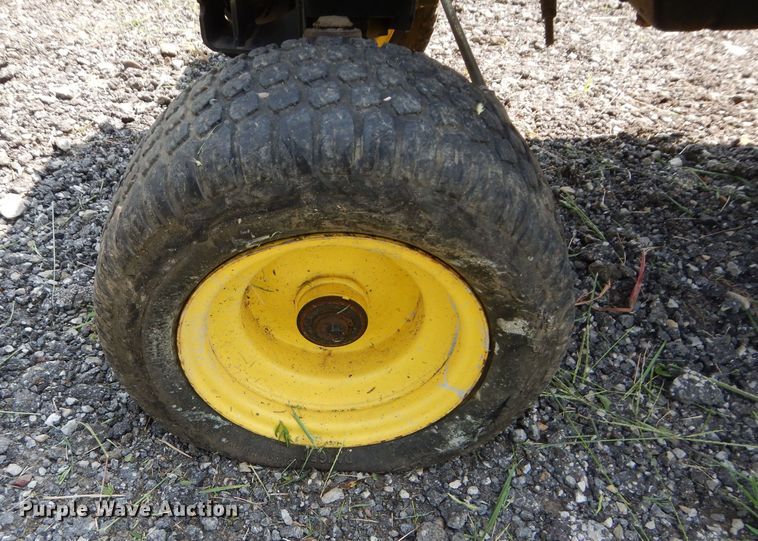 image for item DM4356 John Deere F925  lawn mower