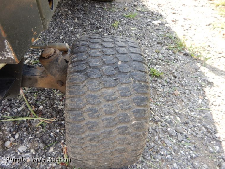 image for item DM4356 John Deere F925  lawn mower