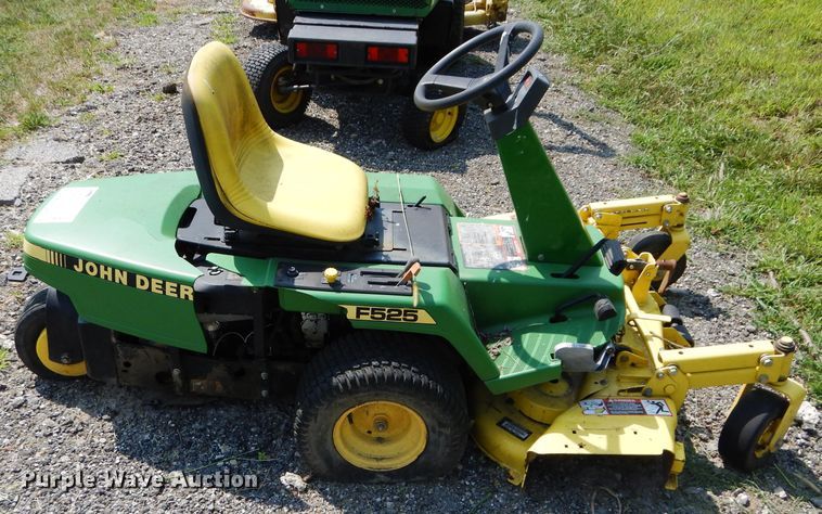 image for item DM4357 John Deere F525  lawn mower