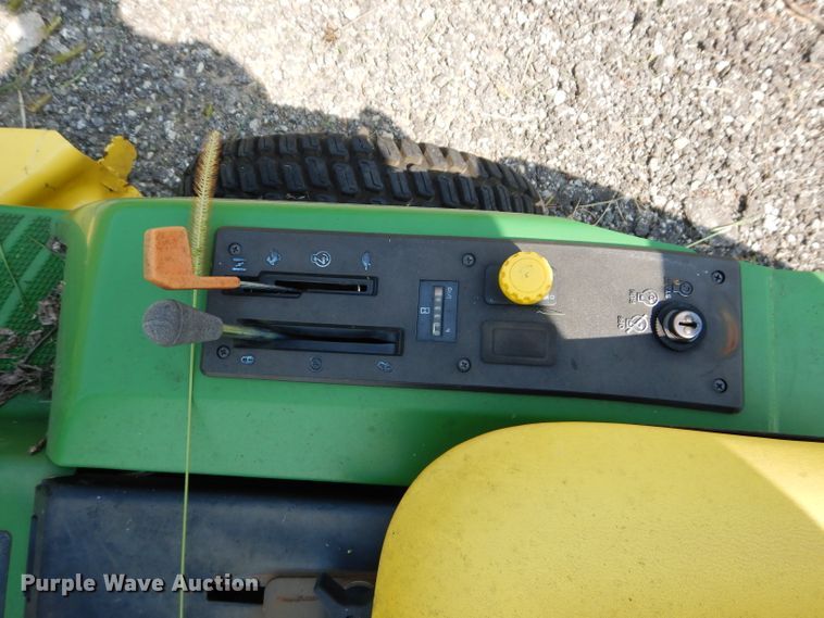 image for item DM4357 John Deere F525  lawn mower