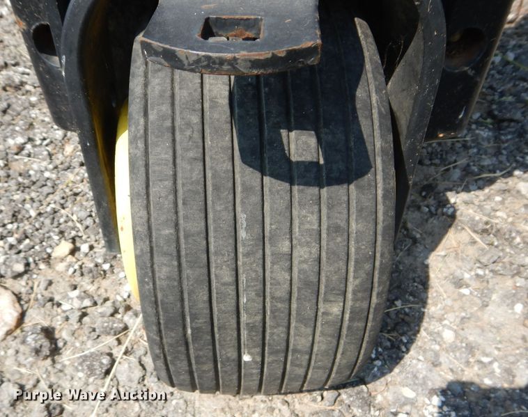 image for item DM4357 John Deere F525  lawn mower